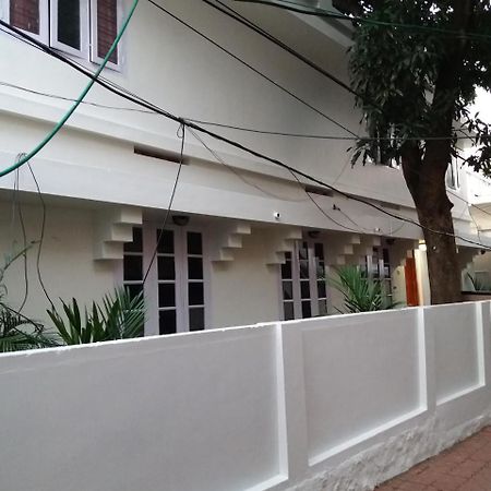 Capital Comfort Hotel Thiruvananthapuram Bagian luar foto